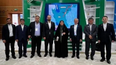 بازدید وزیر راه از غرفه ایران در اجلاس کشورهای محصور در خشکی